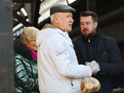 "Kawa z Romowiczem" na targu